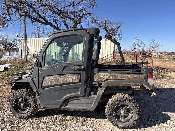 Image of John Deere XUV 835R Primary image