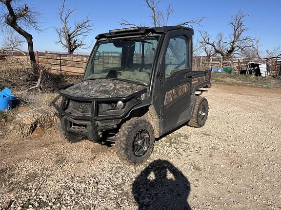 Image of John Deere XUV 835R equipment image 3