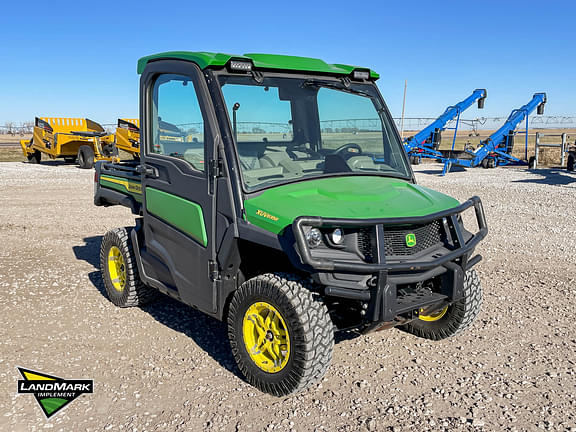 Image of John Deere XUV 835R equipment image 2