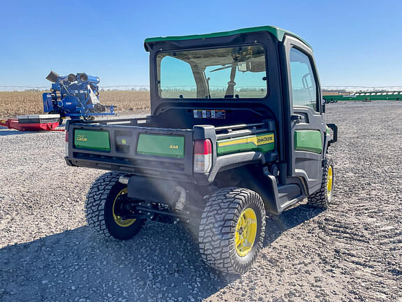 Image of John Deere XUV 835R equipment image 4