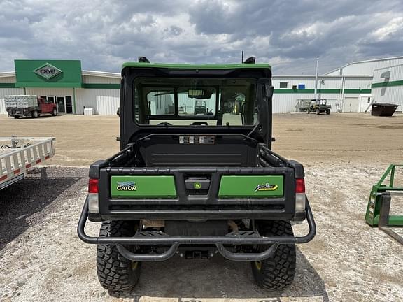 Image of John Deere XUV 835R equipment image 2