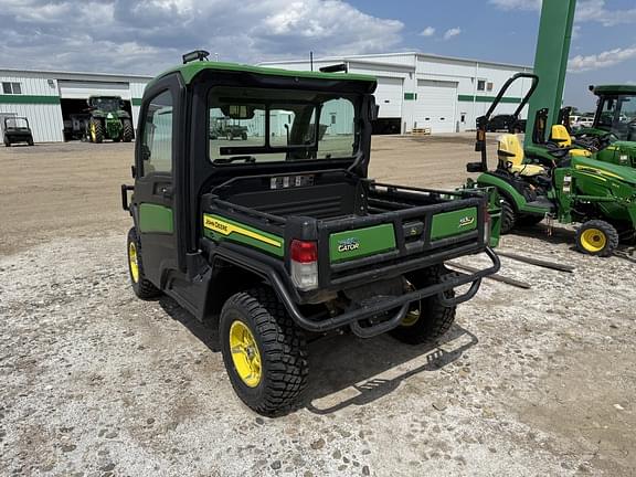Image of John Deere XUV 835R equipment image 4