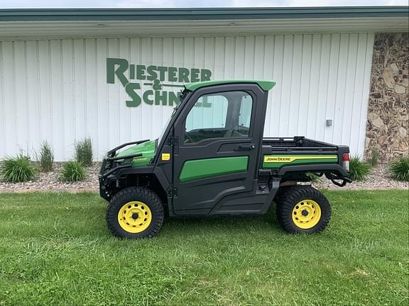 Image of John Deere XUV 835R equipment image 1