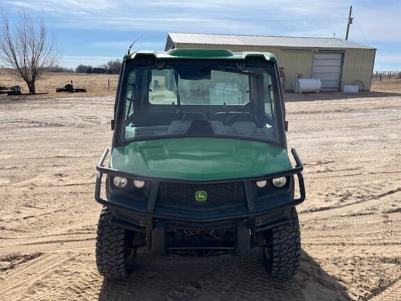 Image of John Deere XUV 835R equipment image 1