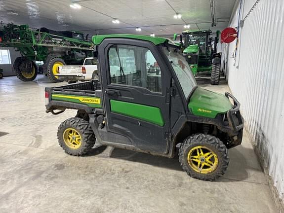 Image of John Deere XUV 835R Image 0