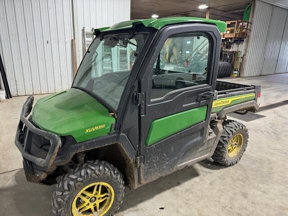 Image of John Deere XUV 835R Image 0