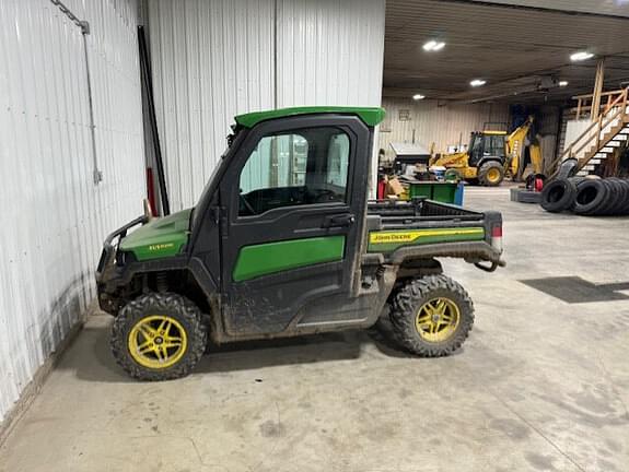 Image of John Deere XUV 835R Image 1