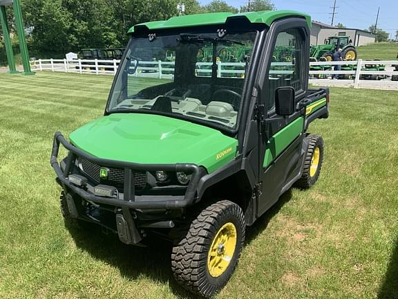 Image of John Deere XUV 835R Primary image