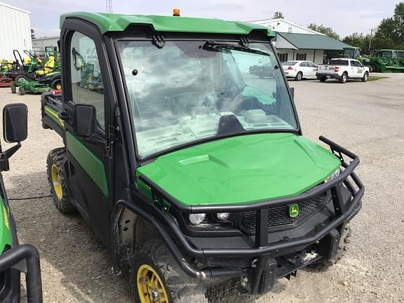 Image of John Deere XUV 835R equipment image 2