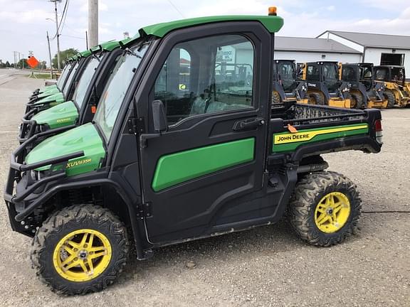 Image of John Deere XUV 835R equipment image 1