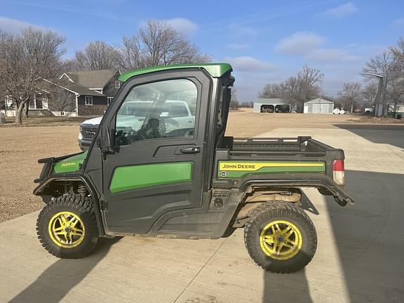 Image of John Deere XUV 835R equipment image 3