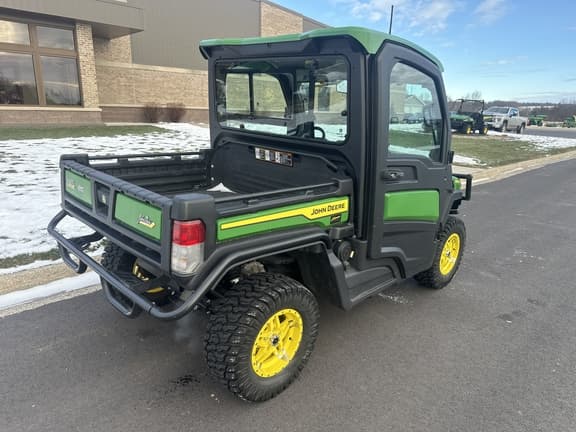 Image of John Deere XUV 835R equipment image 4