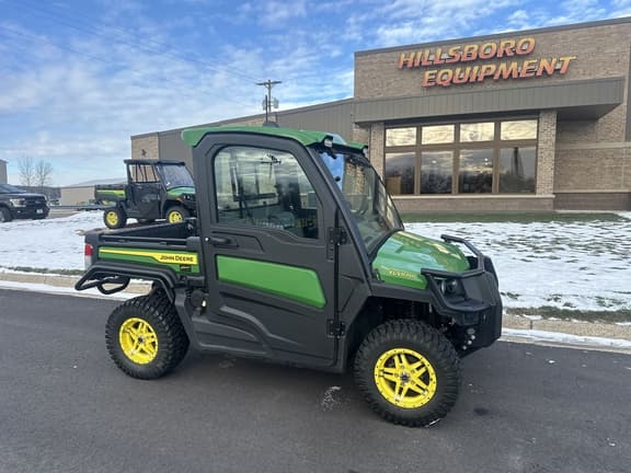Image of John Deere XUV 835R Primary image