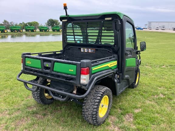 Image of John Deere XUV 835R equipment image 3