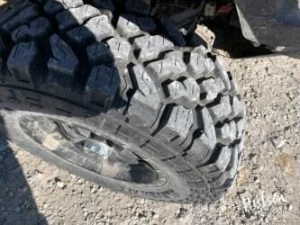 Image of John Deere XUV 835R equipment image 3