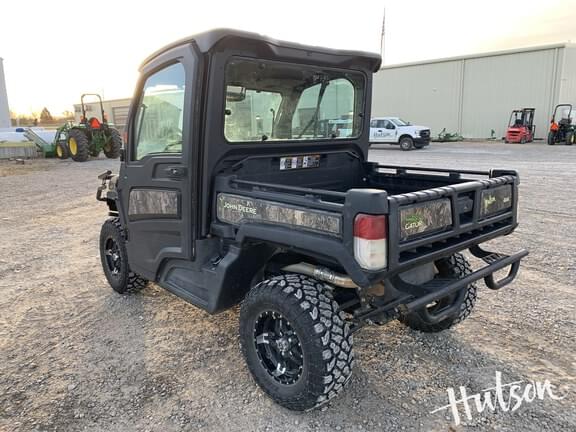 Image of John Deere XUV 835R equipment image 3