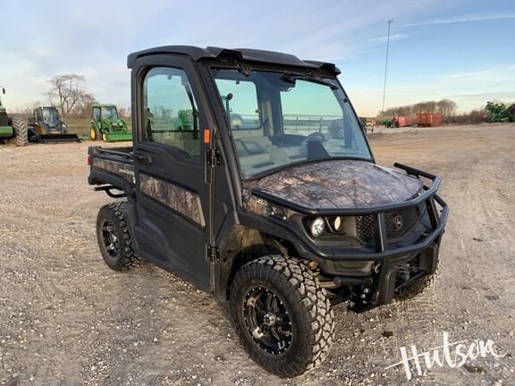 Image of John Deere XUV 835R Primary image