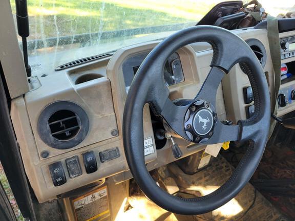 Image of John Deere XUV 835R equipment image 3