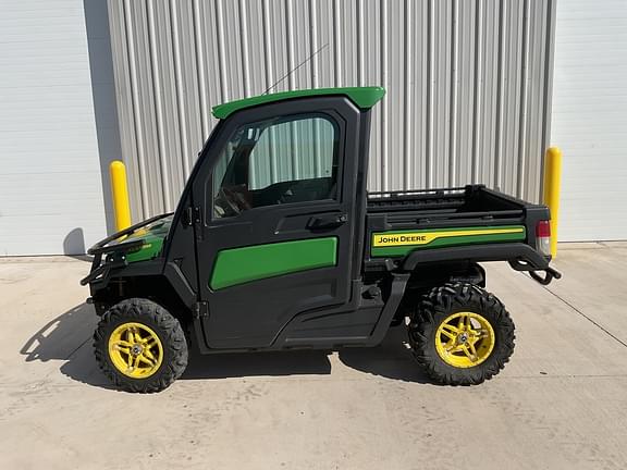 Image of John Deere XUV 835R Primary image