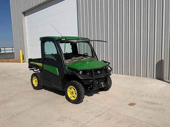 Image of John Deere XUV 835R equipment image 4