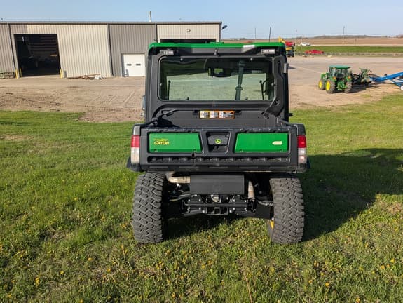 Image of John Deere XUV 835R equipment image 2