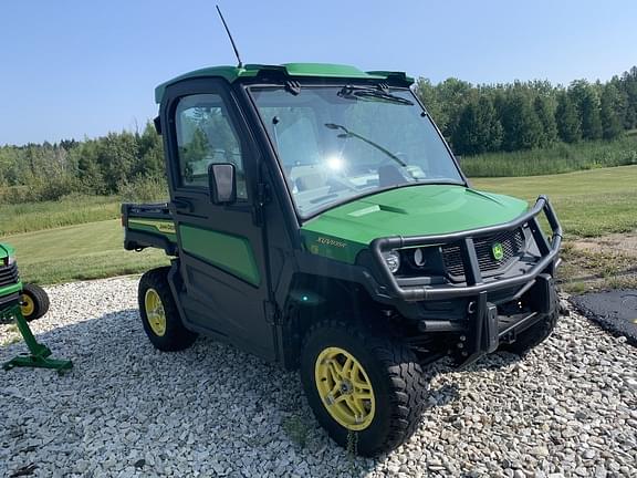 Image of John Deere XUV 835R equipment image 1