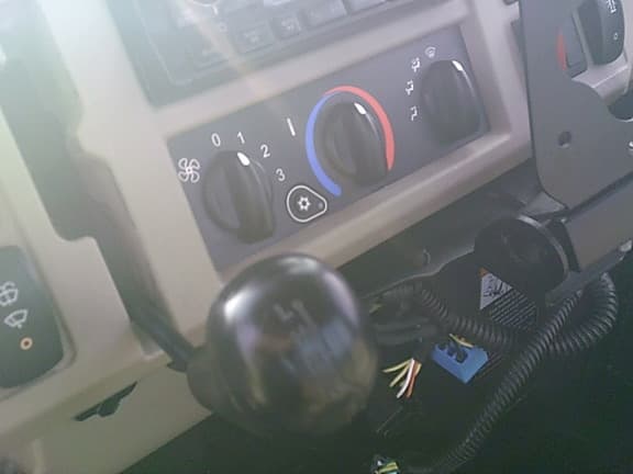 Image of John Deere XUV 835R equipment image 4