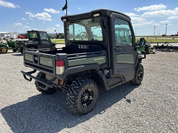 Image of John Deere XUV 835R equipment image 4
