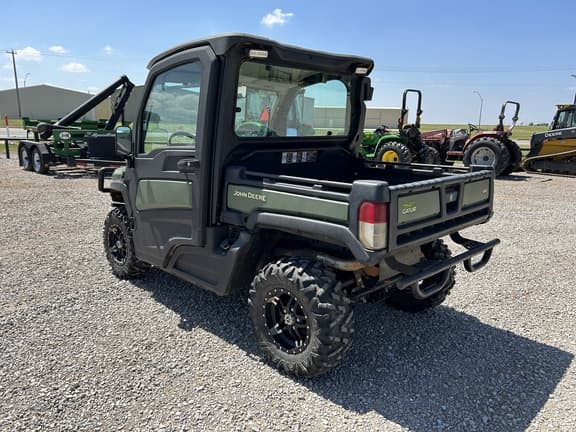 Image of John Deere XUV 835R equipment image 2