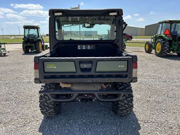 Image of John Deere XUV 835R equipment image 3