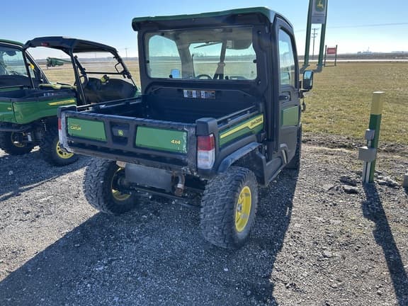 Image of John Deere XUV 835R equipment image 4