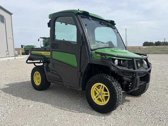 Image of John Deere XUV 835R Primary image