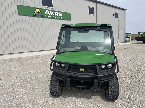 Image of John Deere XUV 835R equipment image 1