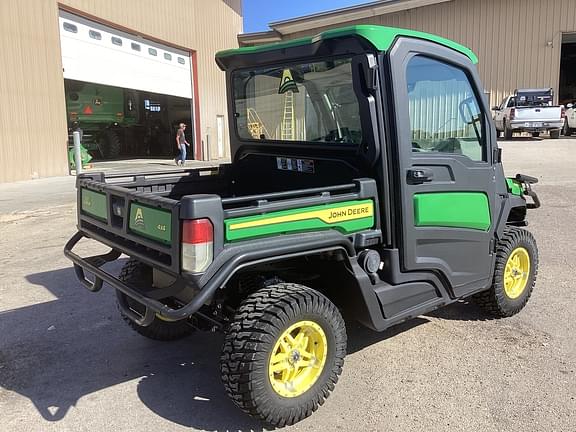 Image of John Deere XUV 835R equipment image 3