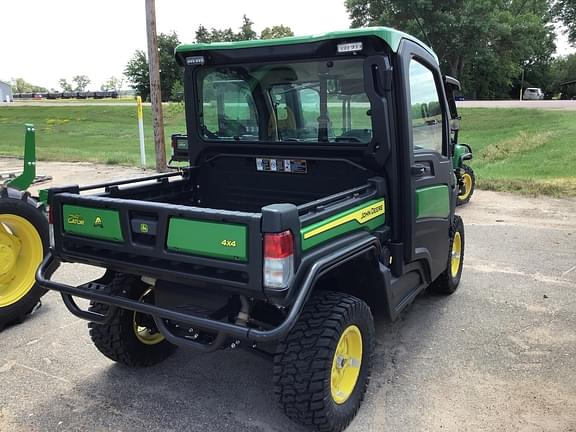 Image of John Deere XUV 835R equipment image 4