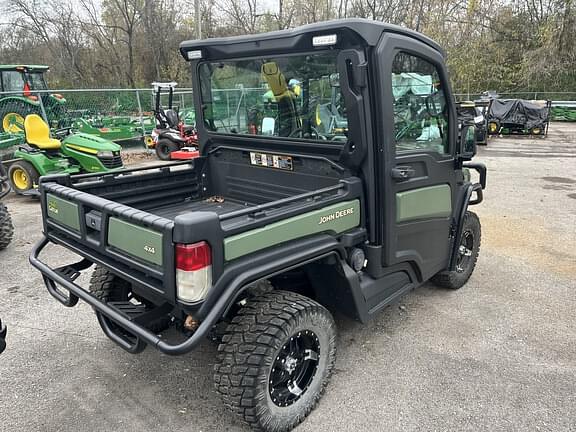 Image of John Deere XUV 835R equipment image 2