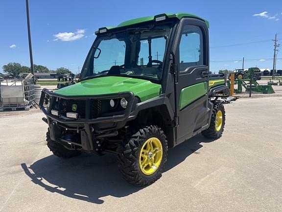 Image of John Deere XUV 835R equipment image 2