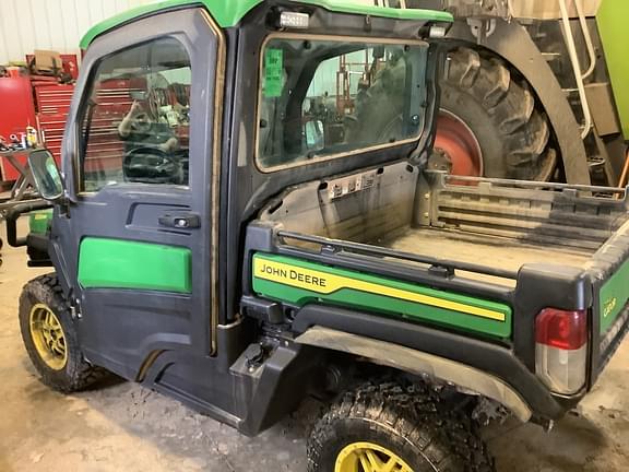 Image of John Deere XUV 835R equipment image 1