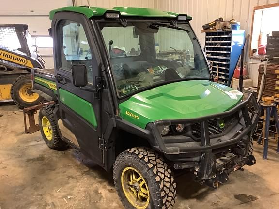 Image of John Deere XUV 835R equipment image 1