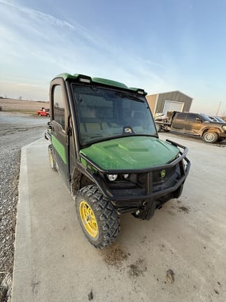 2022 John Deere XUV 835R Equipment Image0