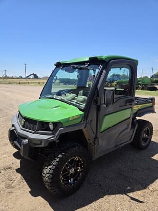Image of John Deere XUV 835R equipment image 2