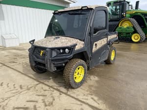 2022 John Deere XUV 835R Image