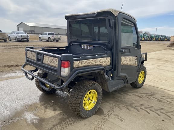 Image of John Deere XUV 835R equipment image 4