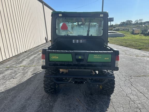 Image of John Deere XUV 835R equipment image 2