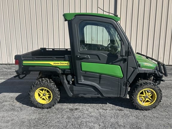 Image of John Deere XUV 835R equipment image 3