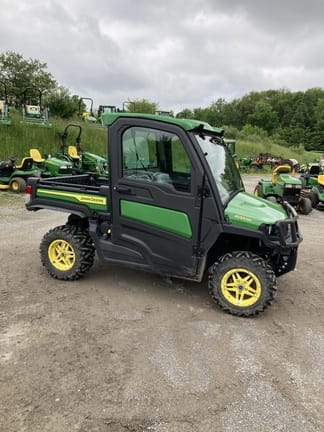 Main image John Deere XUV 835R