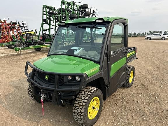 Image of John Deere XUV 835R Primary image