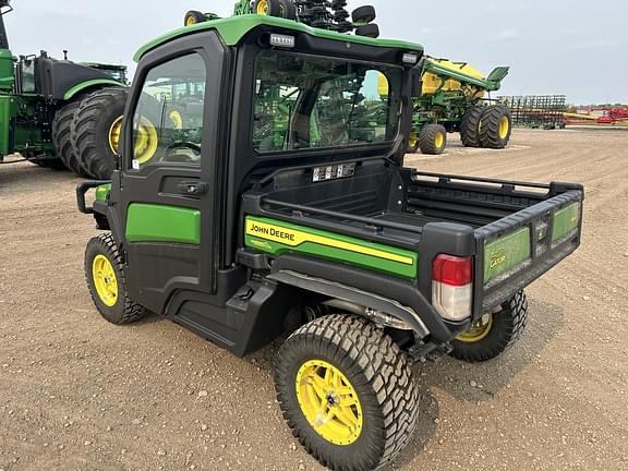 Image of John Deere XUV 835R equipment image 4