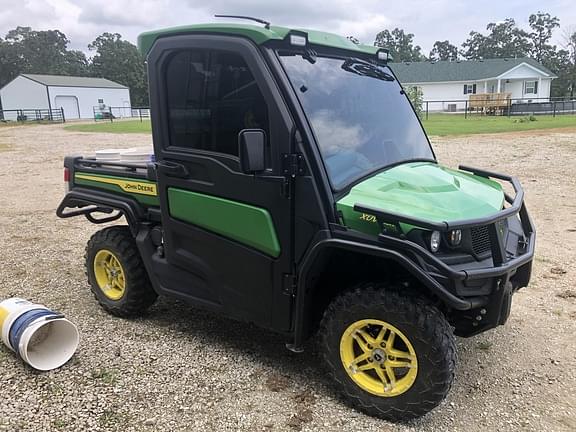 Image of John Deere XUV 835R Primary image