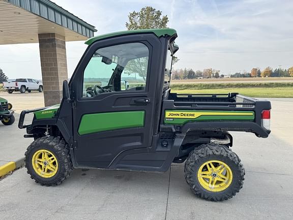 Image of John Deere XUV 835R equipment image 2